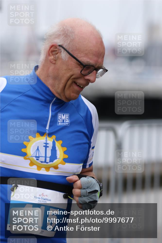 16.08.2026 - KN Förde Triathlon 2026 Antke Förster http://msf.ph/oto/9997677 16.08.2026 12:19:37 Laufen  meine-sportfotos.de