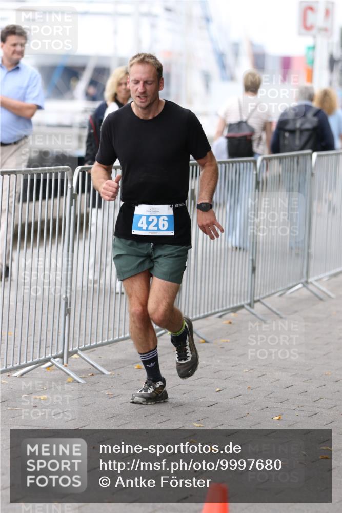 16.08.2026 - KN Förde Triathlon 2026 Antke Förster http://msf.ph/oto/9997680 16.08.2026 12:19:44 Laufen  meine-sportfotos.de