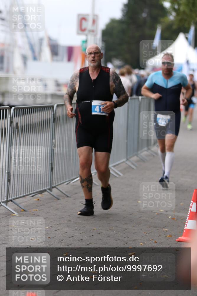 16.08.2026 - KN Förde Triathlon 2026 Antke Förster http://msf.ph/oto/9997692 16.08.2026 12:20:02 Laufen  meine-sportfotos.de