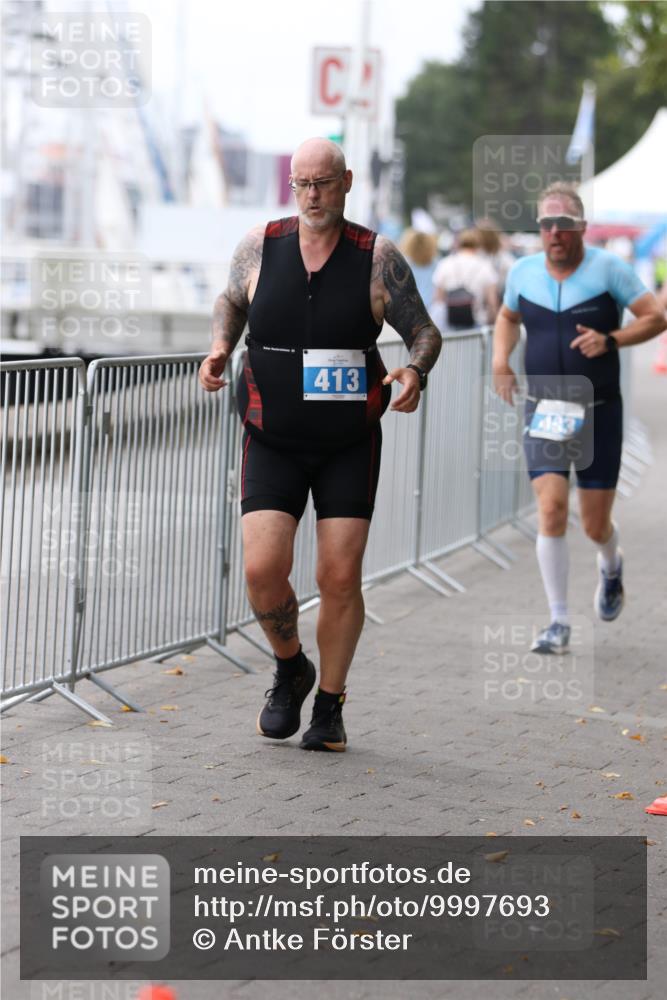 16.08.2026 - KN Förde Triathlon 2026 Antke Förster http://msf.ph/oto/9997693 16.08.2026 12:20:03 Laufen  meine-sportfotos.de