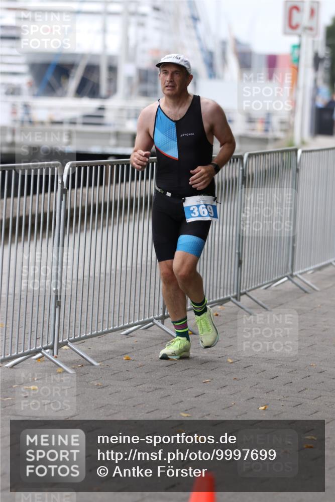 16.08.2026 - KN Förde Triathlon 2026 Antke Förster http://msf.ph/oto/9997699 16.08.2026 12:20:16 Laufen  meine-sportfotos.de