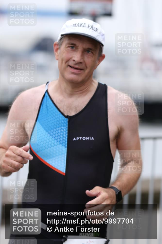 16.08.2026 - KN Förde Triathlon 2026 Antke Förster http://msf.ph/oto/9997704 16.08.2026 12:20:20 Laufen  meine-sportfotos.de