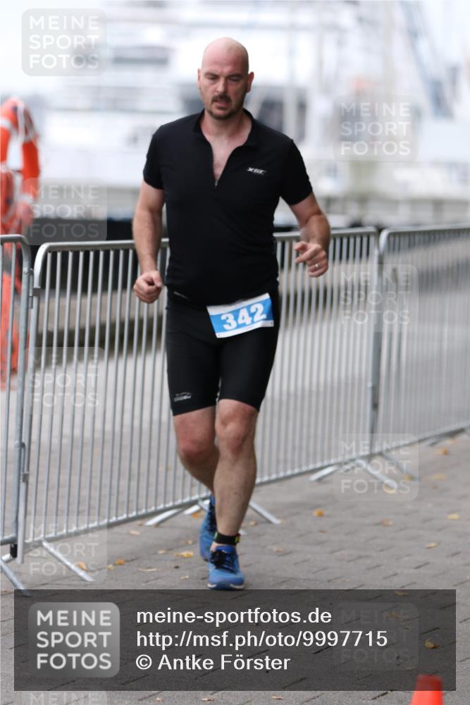 16.08.2026 - KN Förde Triathlon 2026 Antke Förster http://msf.ph/oto/9997715 16.08.2026 12:20:59 Laufen  meine-sportfotos.de