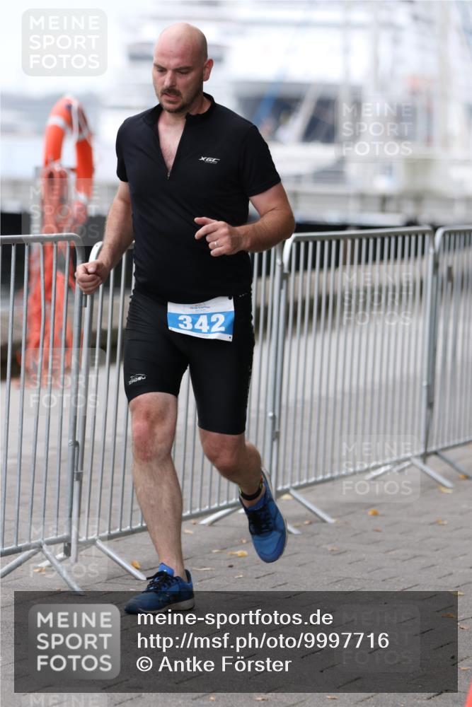 16.08.2026 - KN Förde Triathlon 2026 Antke Förster http://msf.ph/oto/9997716 16.08.2026 12:20:59 Laufen  meine-sportfotos.de