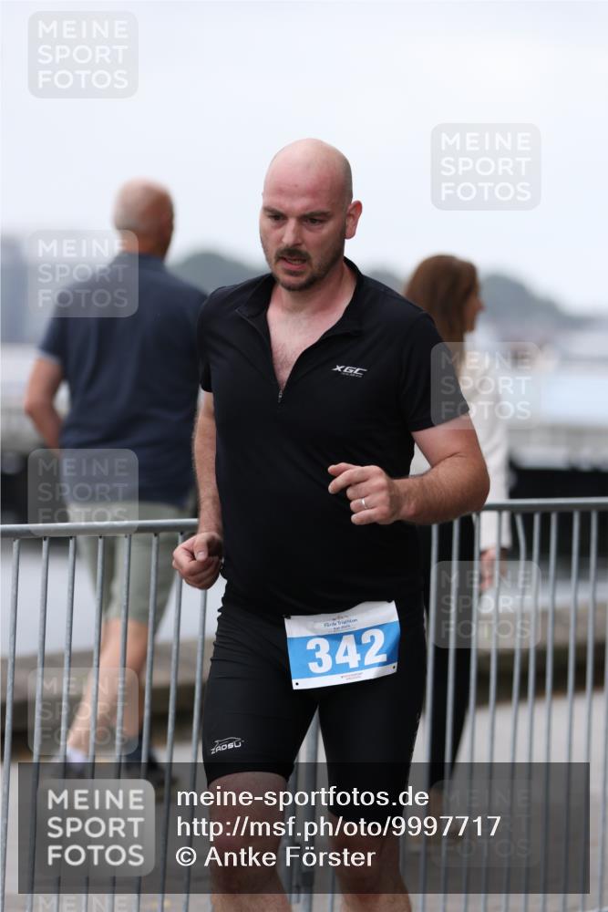 16.08.2026 - KN Förde Triathlon 2026 Antke Förster http://msf.ph/oto/9997717 16.08.2026 12:21:01 Laufen  meine-sportfotos.de