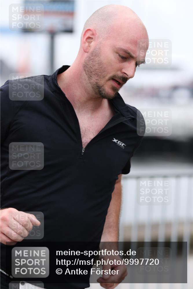 16.08.2026 - KN Förde Triathlon 2026 Antke Förster http://msf.ph/oto/9997720 16.08.2026 12:21:03 Laufen  meine-sportfotos.de