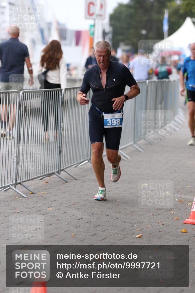 16.08.2026 - KN Förde Triathlon 2026 Antke Förster http://msf.ph/oto/9997721 16.08.2026 12:21:11 Laufen  meine-sportfotos.de