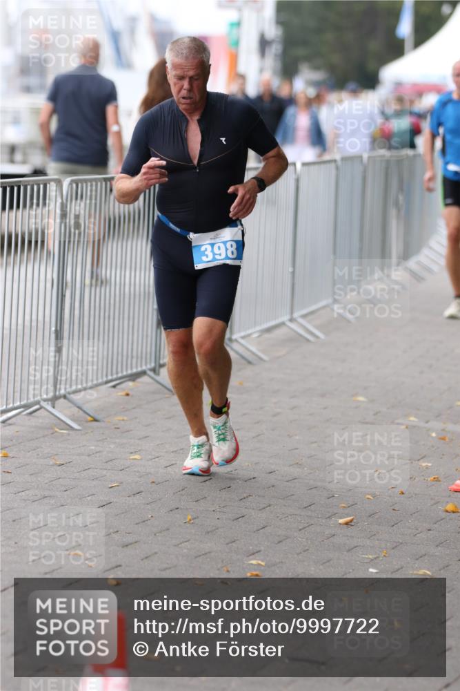 16.08.2026 - KN Förde Triathlon 2026 Antke Förster http://msf.ph/oto/9997722 16.08.2026 12:21:11 Laufen  meine-sportfotos.de