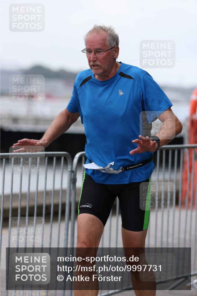16.08.2026 - KN Förde Triathlon 2026 Antke Förster http://msf.ph/oto/9997731 16.08.2026 12:21:19 Laufen  meine-sportfotos.de