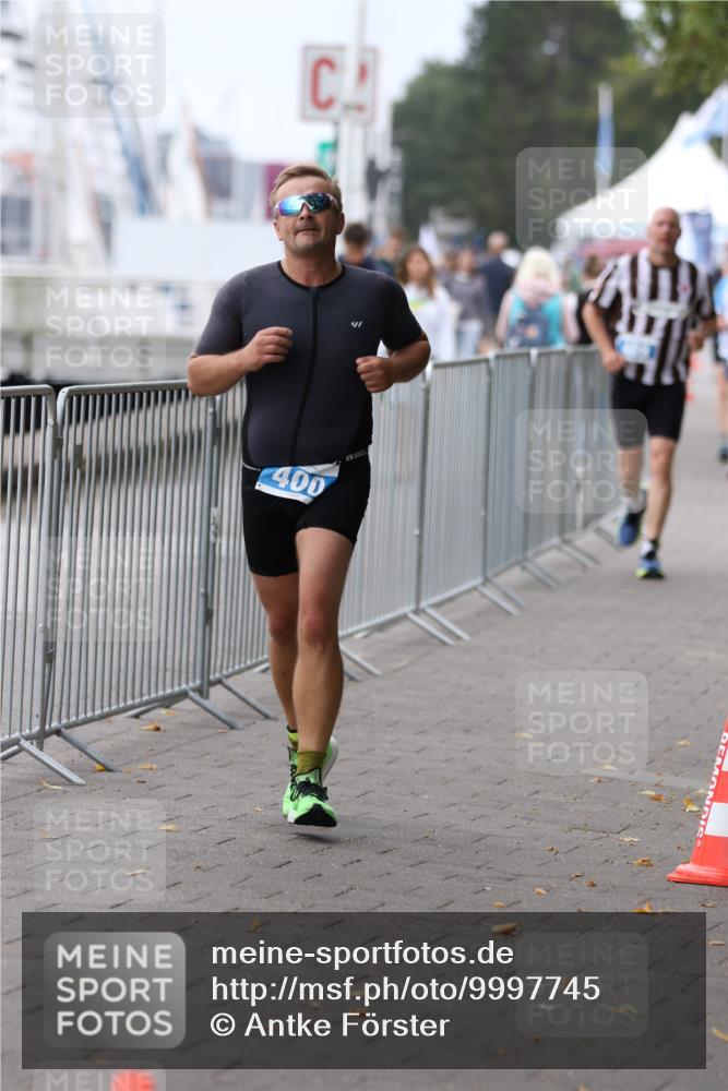 16.08.2026 - KN Förde Triathlon 2026 Antke Förster http://msf.ph/oto/9997745 16.08.2026 12:21:47 Laufen  meine-sportfotos.de