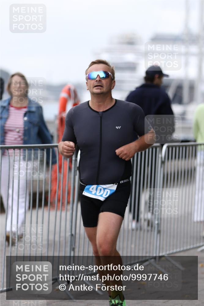 16.08.2026 - KN Förde Triathlon 2026 Antke Förster http://msf.ph/oto/9997746 16.08.2026 12:21:49 Laufen  meine-sportfotos.de