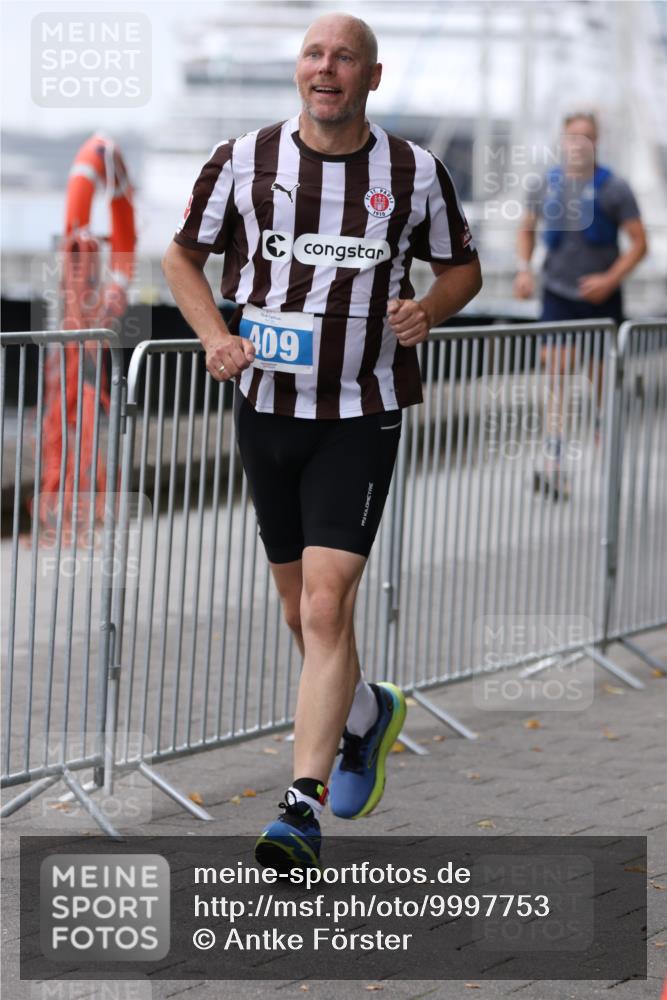 16.08.2026 - KN Förde Triathlon 2026 Antke Förster http://msf.ph/oto/9997753 16.08.2026 12:21:54 Laufen  meine-sportfotos.de