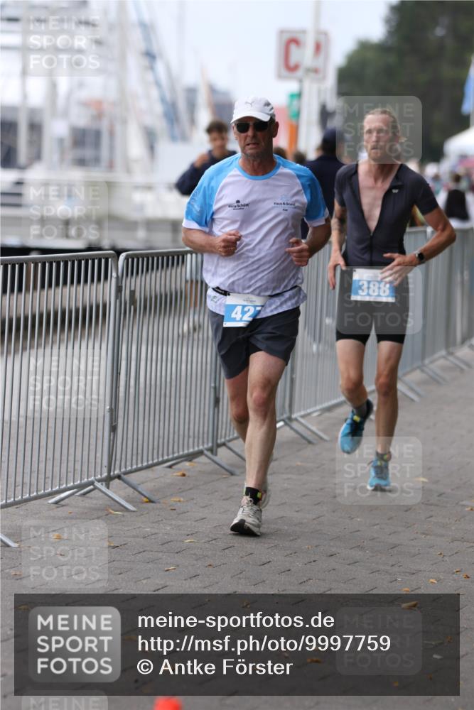 16.08.2026 - KN Förde Triathlon 2026 Antke Förster http://msf.ph/oto/9997759 16.08.2026 12:21:59 Laufen  meine-sportfotos.de