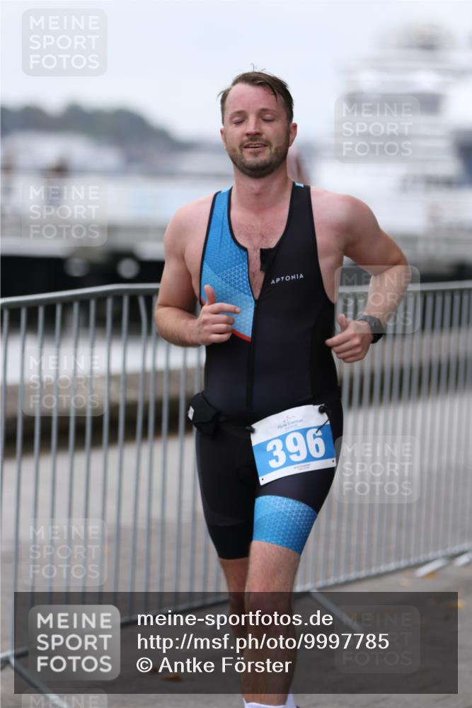 16.08.2026 - KN Förde Triathlon 2026 Antke Förster http://msf.ph/oto/9997785 16.08.2026 12:22:50 Laufen  meine-sportfotos.de