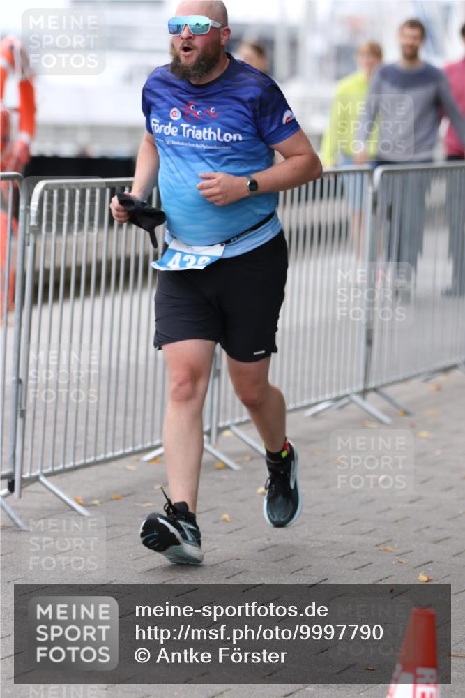 16.08.2026 - KN Förde Triathlon 2026 Antke Förster http://msf.ph/oto/9997790 16.08.2026 12:22:53 Laufen  meine-sportfotos.de