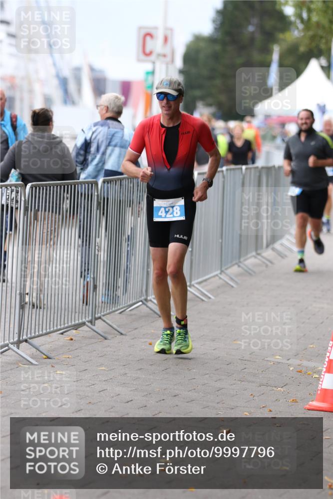 16.08.2026 - KN Förde Triathlon 2026 Antke Förster http://msf.ph/oto/9997796 16.08.2026 12:23:13 Laufen  meine-sportfotos.de