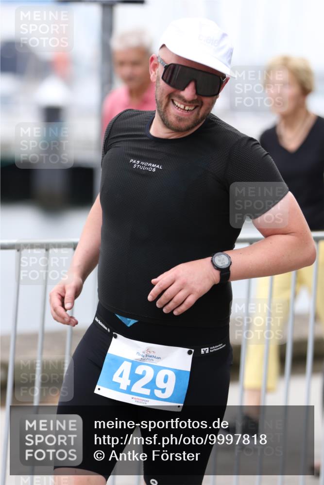 16.08.2026 - KN Förde Triathlon 2026 Antke Förster http://msf.ph/oto/9997818 16.08.2026 12:23:50 Laufen  meine-sportfotos.de