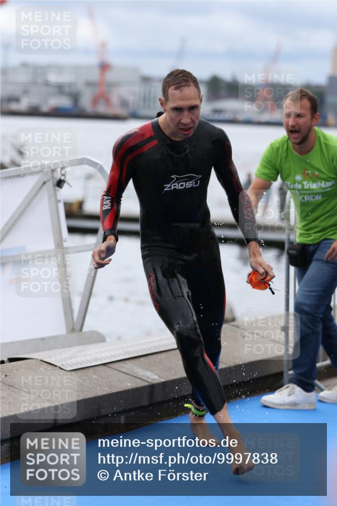 16.08.2026 - KN Förde Triathlon 2026 Antke Förster http://msf.ph/oto/9997838 16.08.2026 12:37:29 Schwimmen 501, 502, 503, 362, 510 meine-sportfotos.de