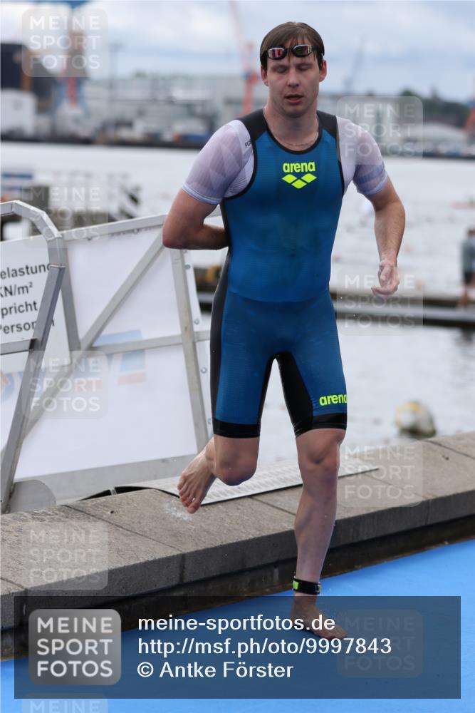 16.08.2026 - KN Förde Triathlon 2026 Antke Förster http://msf.ph/oto/9997843 16.08.2026 12:37:51 Schwimmen 362, 510, 362 meine-sportfotos.de
