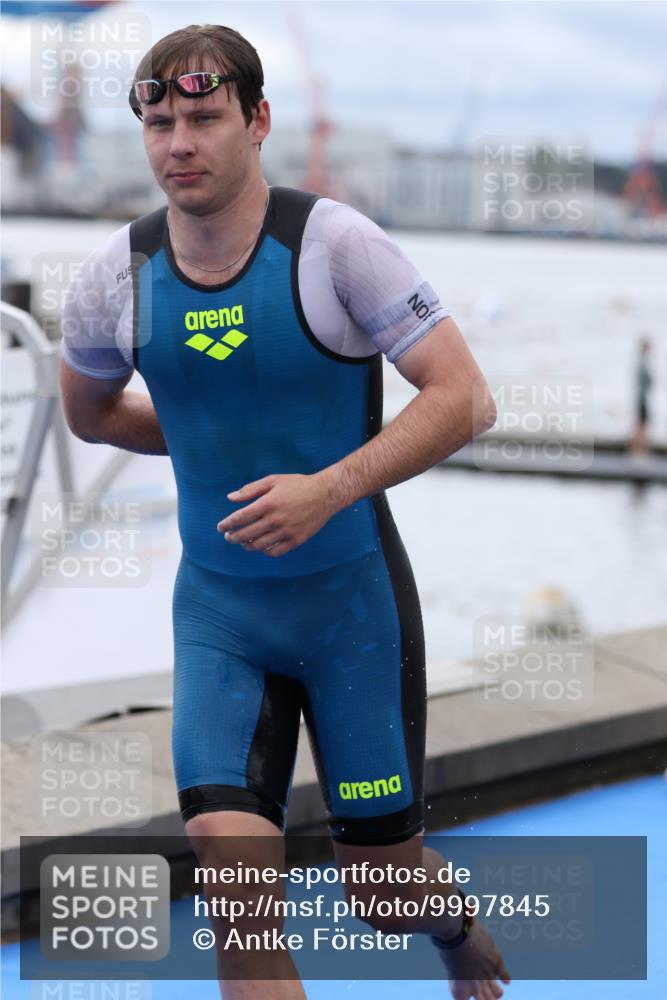 16.08.2026 - KN Förde Triathlon 2026 Antke Förster http://msf.ph/oto/9997845 16.08.2026 12:37:51 Schwimmen 362, 510, 362 meine-sportfotos.de