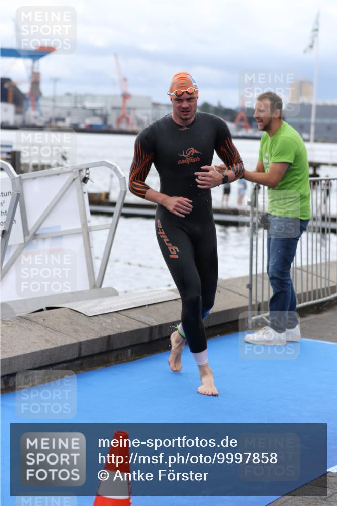 16.08.2026 - KN Förde Triathlon 2026 Antke Förster http://msf.ph/oto/9997858 16.08.2026 12:39:56 Schwimmen 518, 508, 512, 526, 531 meine-sportfotos.de