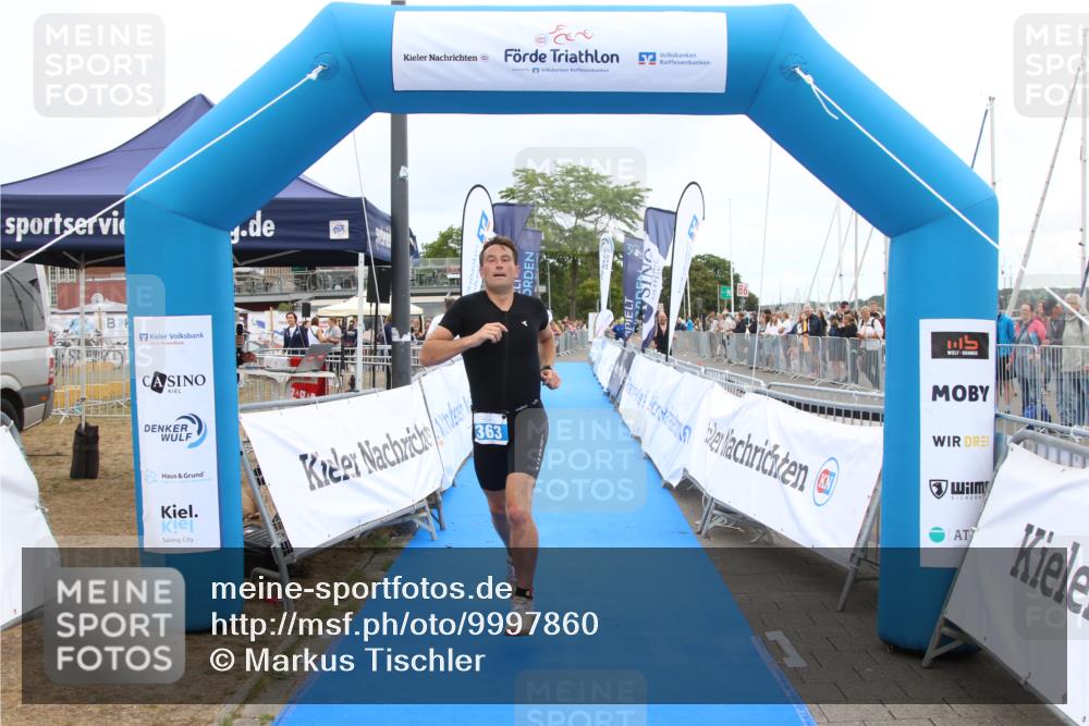 16.08.2026 - KN Förde Triathlon 2026 Markus Tischler http://msf.ph/oto/9997860 16.08.2026 12:02:28 Ziel 363, 363 meine-sportfotos.de