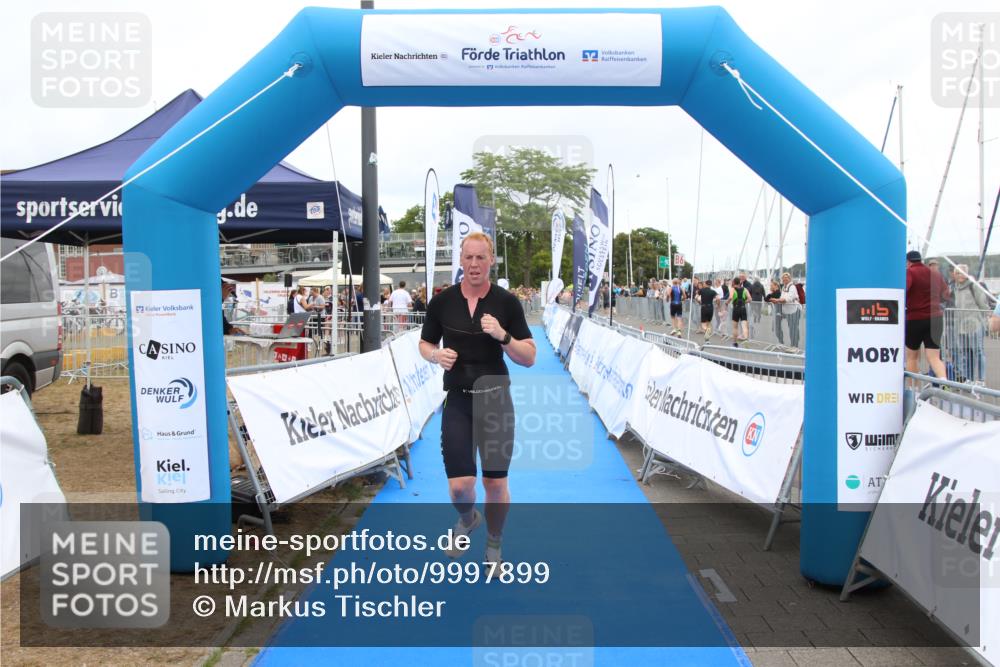 16.08.2026 - KN Förde Triathlon 2026 Markus Tischler http://msf.ph/oto/9997899 16.08.2026 12:03:43 Ziel 312, 312 meine-sportfotos.de