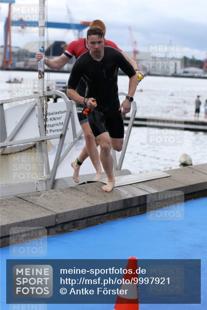 16.08.2026 - KN Förde Triathlon 2026 Antke Förster http://msf.ph/oto/9997921 16.08.2026 12:41:20 Schwimmen 506, 519, 521, 520, 523, 527, 528, 540, 543 meine-sportfotos.de
