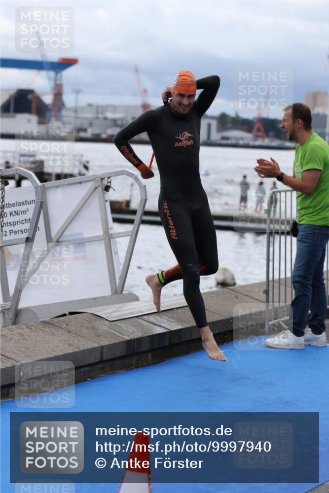 16.08.2026 - KN Förde Triathlon 2026 Antke Förster http://msf.ph/oto/9997940 16.08.2026 12:41:34 Schwimmen 506, 523, 528, 540, 543, 511, 520, 524, 527 meine-sportfotos.de