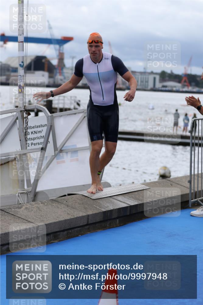 16.08.2026 - KN Förde Triathlon 2026 Antke Förster http://msf.ph/oto/9997948 16.08.2026 12:41:39 Schwimmen 506, 523, 527, 528, 540, 543, 511, 520, 524 meine-sportfotos.de