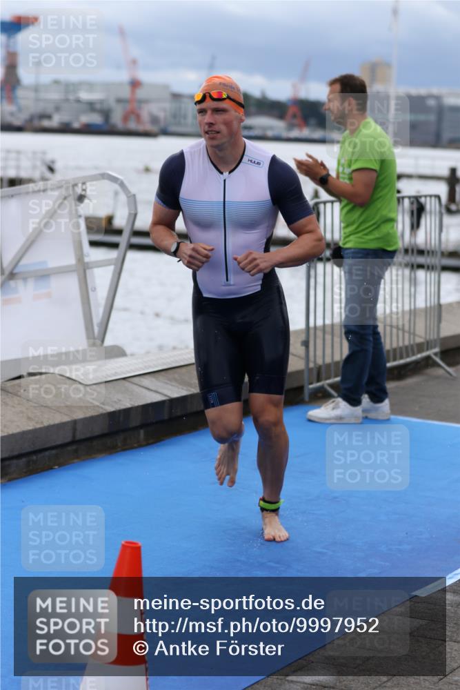 16.08.2026 - KN Förde Triathlon 2026 Antke Förster http://msf.ph/oto/9997952 16.08.2026 12:41:40 Schwimmen 506, 520, 523, 527, 528, 540, 543, 511, 520, 524 meine-sportfotos.de