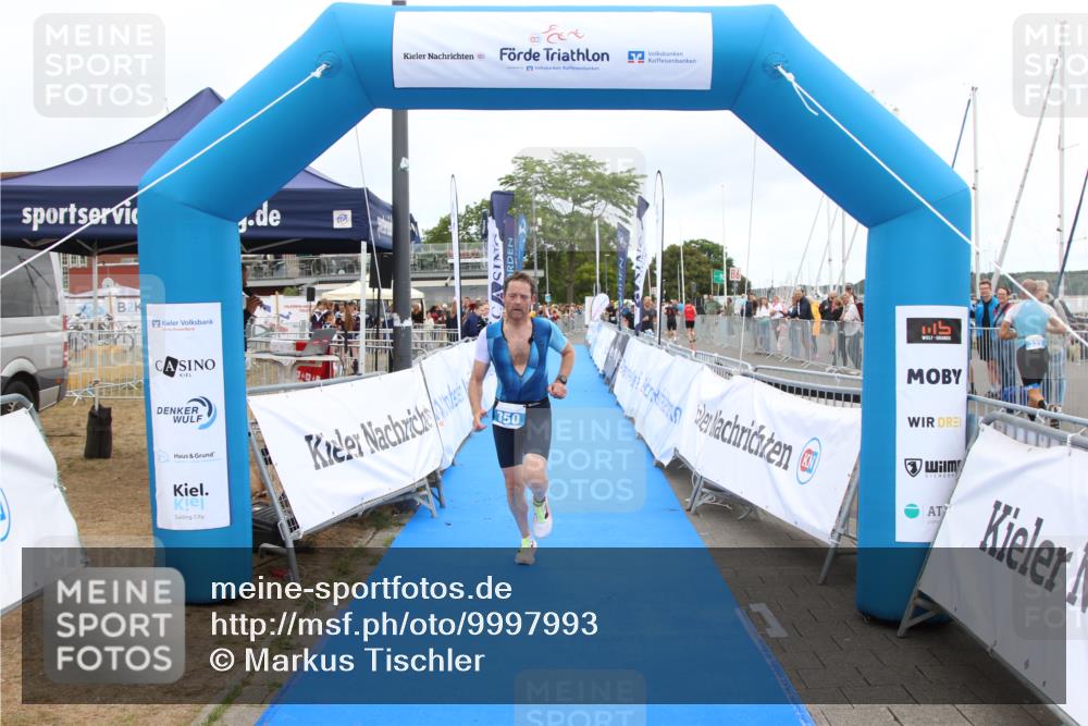 16.08.2026 - KN Förde Triathlon 2026 Markus Tischler http://msf.ph/oto/9997993 16.08.2026 12:05:29 Ziel 350, 350 meine-sportfotos.de