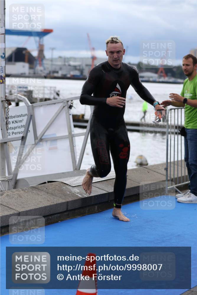 16.08.2026 - KN Förde Triathlon 2026 Antke Förster http://msf.ph/oto/9998007 16.08.2026 12:43:41 Schwimmen 551, 552, 552, 553 meine-sportfotos.de