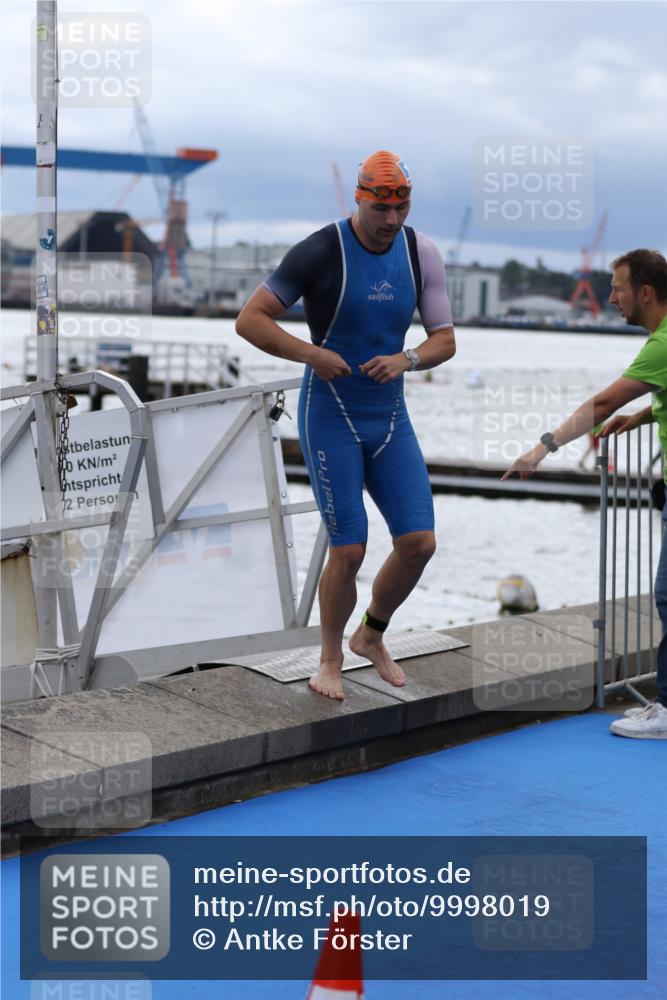 16.08.2026 - KN Förde Triathlon 2026 Antke Förster http://msf.ph/oto/9998019 16.08.2026 12:44:19 Schwimmen 532, 553, 575, 541, 544, 546, 548, 556, 558, 598 meine-sportfotos.de
