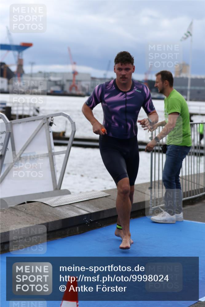 16.08.2026 - KN Förde Triathlon 2026 Antke Förster http://msf.ph/oto/9998024 16.08.2026 12:44:23 Schwimmen 532, 553, 558, 575, 541, 544, 546, 548, 556, 598 meine-sportfotos.de