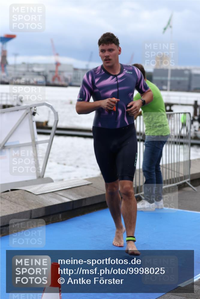 16.08.2026 - KN Förde Triathlon 2026 Antke Förster http://msf.ph/oto/9998025 16.08.2026 12:44:23 Schwimmen 532, 553, 558, 575, 541, 544, 546, 548, 556, 598 meine-sportfotos.de
