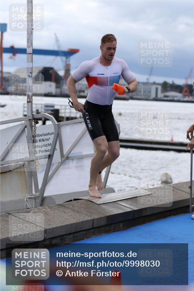 16.08.2026 - KN Förde Triathlon 2026 Antke Förster http://msf.ph/oto/9998030 16.08.2026 12:44:28 Schwimmen 532, 548, 553, 558, 575, 541, 544, 546, 556, 588, 598 meine-sportfotos.de