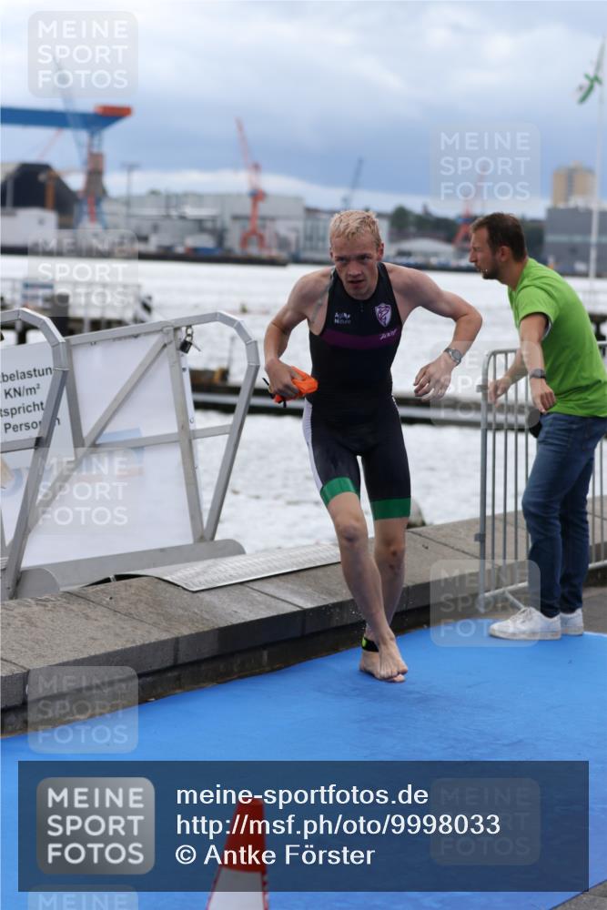16.08.2026 - KN Förde Triathlon 2026 Antke Förster http://msf.ph/oto/9998033 16.08.2026 12:44:36 Schwimmen 532, 544, 548, 558, 598, 541, 546, 549, 556, 588, 598 meine-sportfotos.de