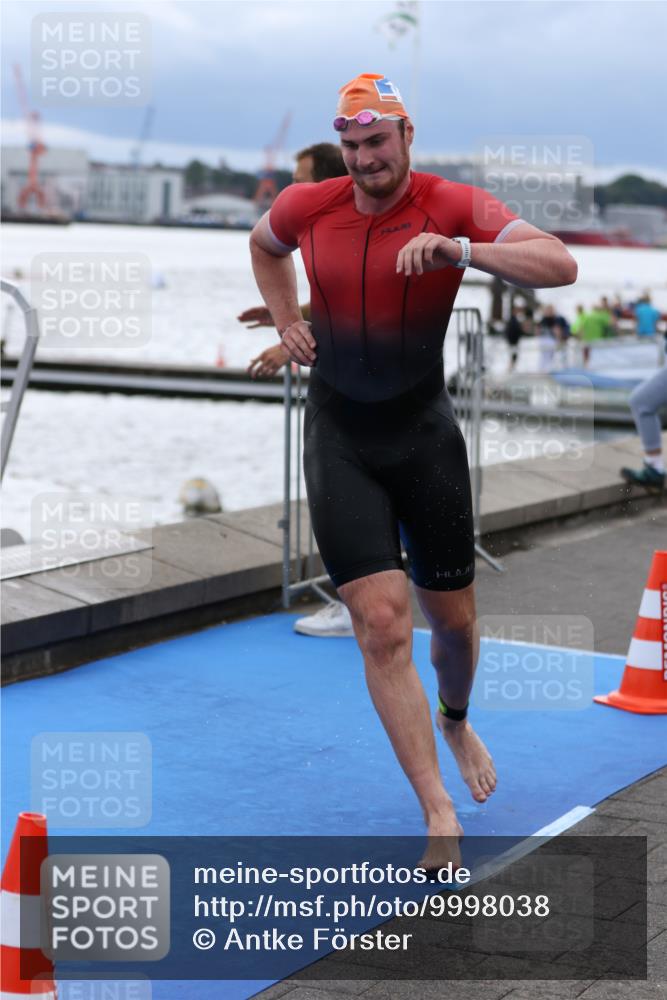 16.08.2026 - KN Förde Triathlon 2026 Antke Förster http://msf.ph/oto/9998038 16.08.2026 12:44:38 Schwimmen 532, 544, 548, 556, 558, 598, 541, 546, 549, 588 meine-sportfotos.de