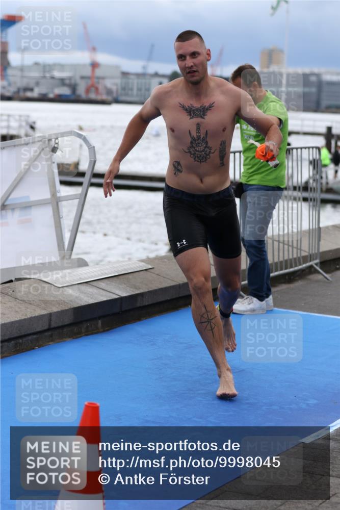 16.08.2026 - KN Förde Triathlon 2026 Antke Förster http://msf.ph/oto/9998045 16.08.2026 12:44:43 Schwimmen 532, 541, 544, 546, 548, 556, 558, 598, 546, 549, 559, 588 meine-sportfotos.de