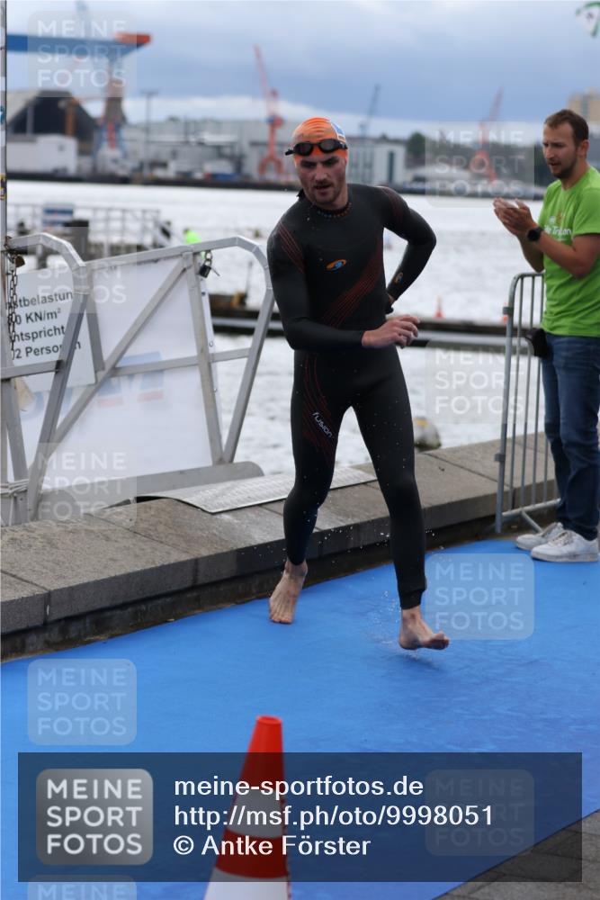 16.08.2026 - KN Förde Triathlon 2026 Antke Förster http://msf.ph/oto/9998051 16.08.2026 12:44:55 Schwimmen 541, 544, 546, 549, 556, 588, 598, 550, 559 meine-sportfotos.de