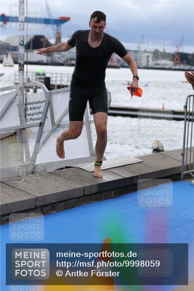 16.08.2026 - KN Förde Triathlon 2026 Antke Förster http://msf.ph/oto/9998059 16.08.2026 12:45:11 Schwimmen 549, 550, 559, 588, 545, 574, 587 meine-sportfotos.de