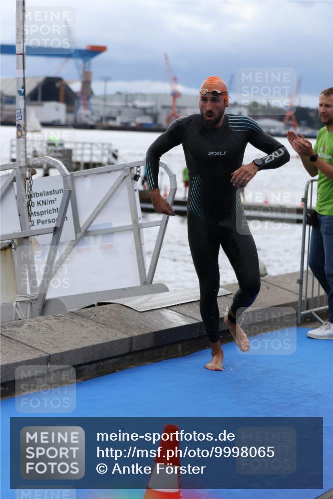 16.08.2026 - KN Förde Triathlon 2026 Antke Förster http://msf.ph/oto/9998065 16.08.2026 12:45:27 Schwimmen 550, 559, 574, 515, 545, 562, 574, 580, 587 meine-sportfotos.de