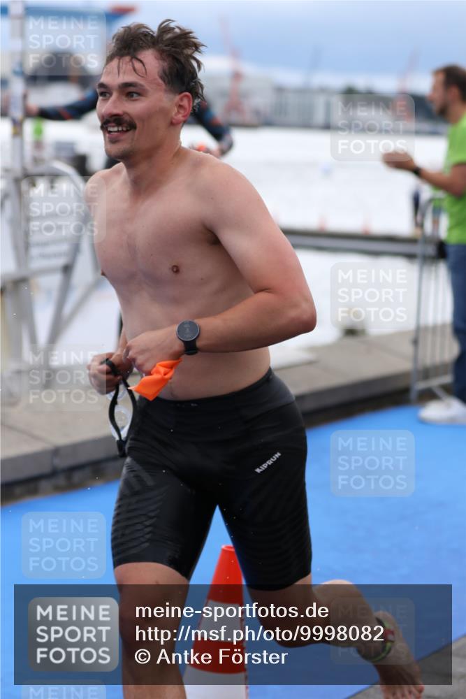 16.08.2026 - KN Förde Triathlon 2026 Antke Förster http://msf.ph/oto/9998082 16.08.2026 12:45:52 Schwimmen 515, 545, 562, 574, 580, 587, 535, 557, 561, 571, 701 meine-sportfotos.de