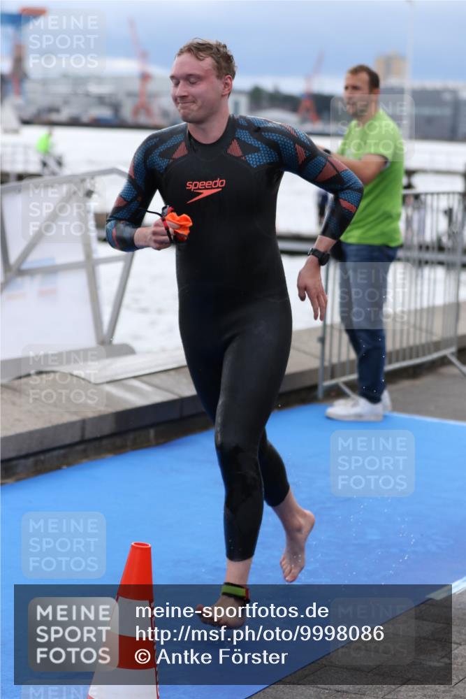 16.08.2026 - KN Förde Triathlon 2026 Antke Förster http://msf.ph/oto/9998086 16.08.2026 12:45:54 Schwimmen 515, 545, 561, 562, 580, 587, 517, 535, 555, 557, 561, 569, 571, 701 meine-sportfotos.de