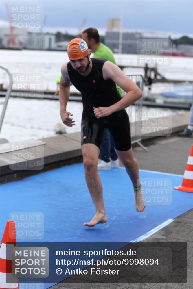 16.08.2026 - KN Förde Triathlon 2026 Antke Förster http://msf.ph/oto/9998094 16.08.2026 12:46:08 Schwimmen 515, 535, 557, 561, 562, 580, 517, 535, 555, 569, 571, 701, 710 meine-sportfotos.de