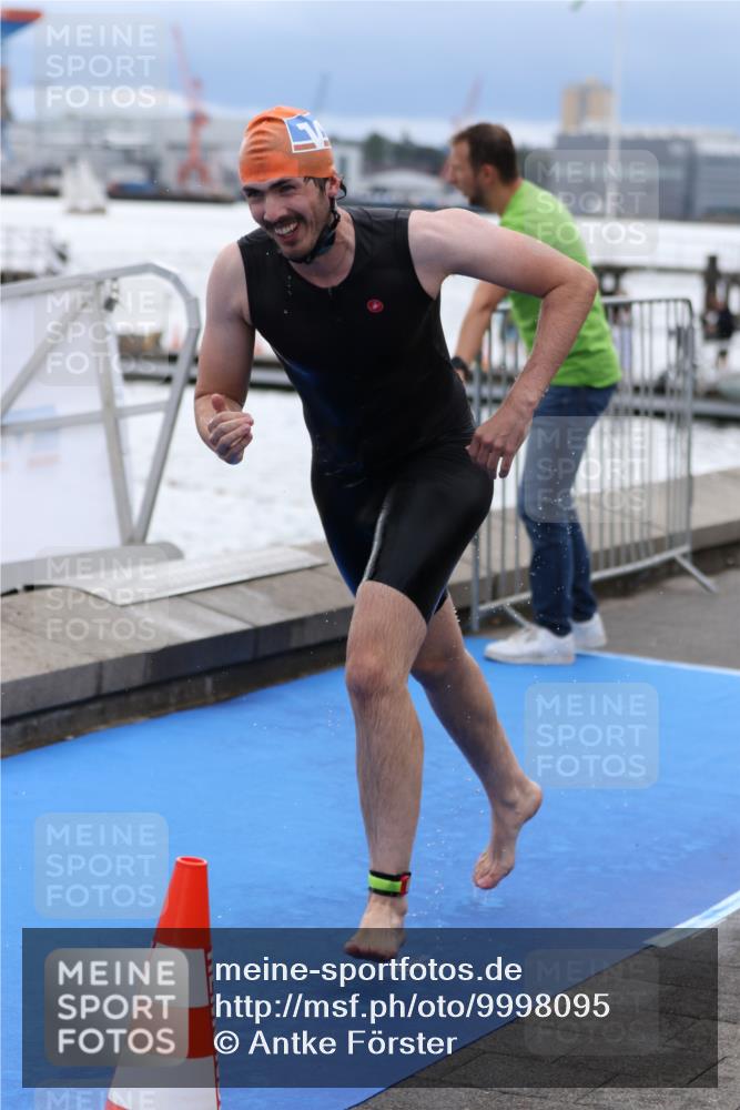 16.08.2026 - KN Förde Triathlon 2026 Antke Förster http://msf.ph/oto/9998095 16.08.2026 12:46:08 Schwimmen 515, 535, 557, 561, 562, 580, 517, 535, 555, 569, 571, 701, 710 meine-sportfotos.de