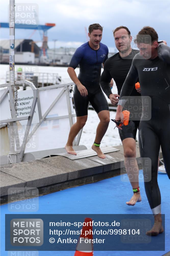 16.08.2026 - KN Förde Triathlon 2026 Antke Förster http://msf.ph/oto/9998104 16.08.2026 12:46:19 Schwimmen 517, 535, 555, 557, 561, 569, 571, 701, 569, 710 meine-sportfotos.de
