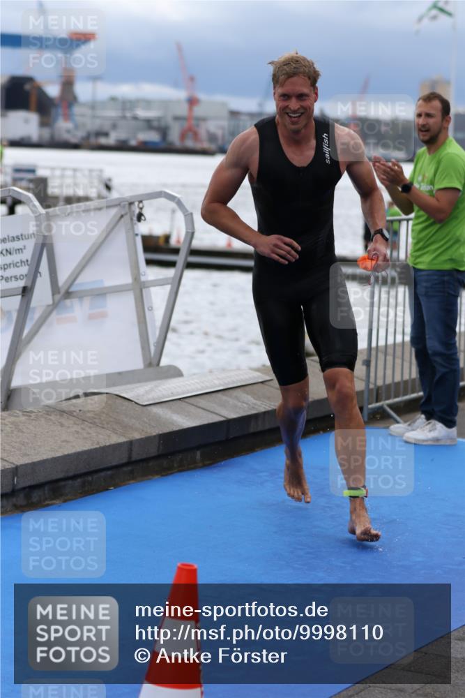 16.08.2026 - KN Förde Triathlon 2026 Antke Förster http://msf.ph/oto/9998110 16.08.2026 12:46:30 Schwimmen 517, 535, 555, 569, 571, 701, 566, 591, 703, 710 meine-sportfotos.de