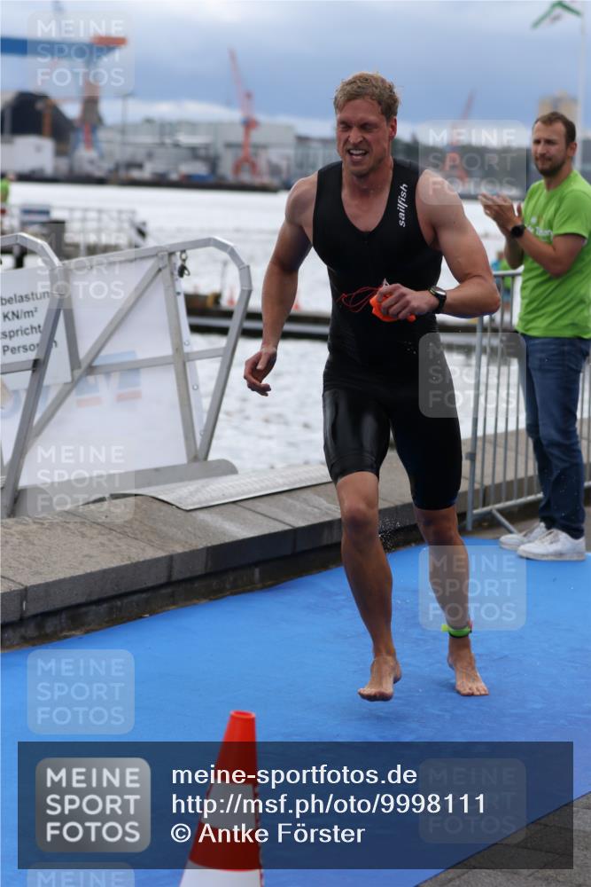 16.08.2026 - KN Förde Triathlon 2026 Antke Förster http://msf.ph/oto/9998111 16.08.2026 12:46:30 Schwimmen 517, 535, 555, 569, 571, 701, 566, 591, 703, 710 meine-sportfotos.de